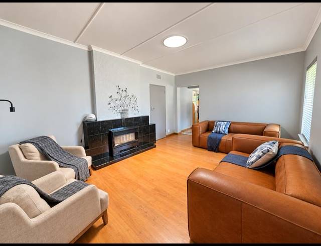 5 BEDROOM HOUSE FOR SALE IN GLEN MARAIS